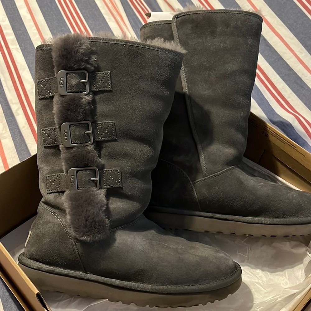 UGG